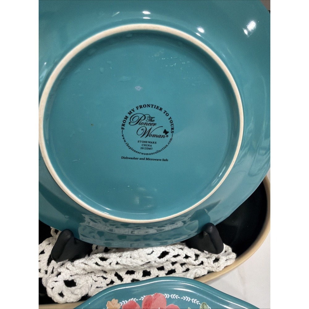The Pioneer Woman Vintage Floral Teal Salad Plates 8.5" Set of 5 - Picture 5 of 6